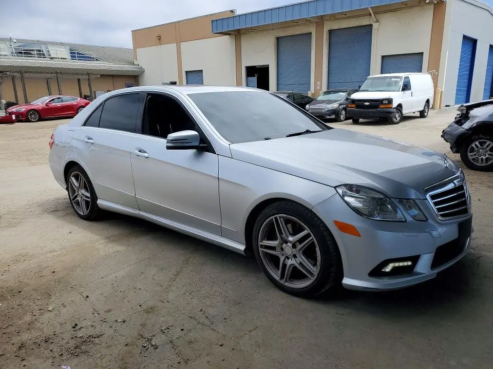 2011 MERCEDES-BENZ E 350  