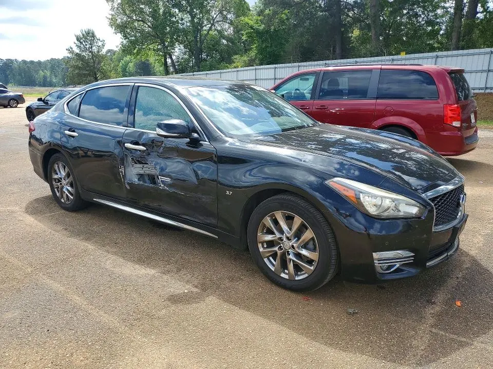 2016 INFINITI Q70L 3.7  