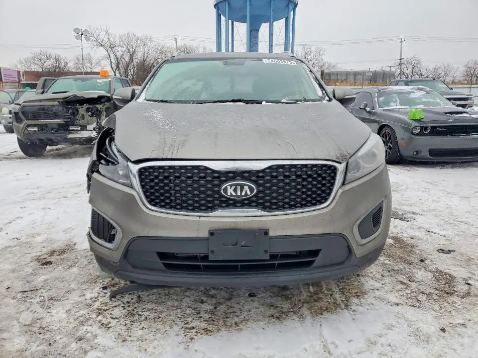 2016 KIA SORENTO LX  