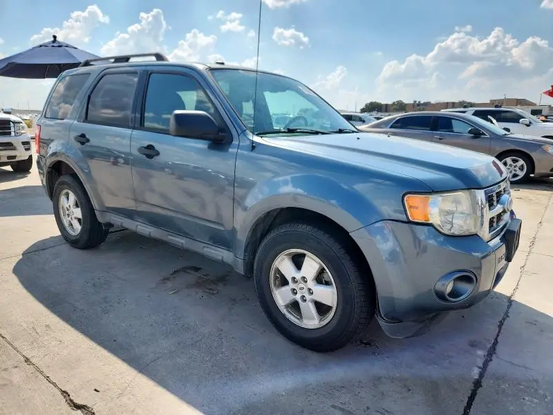 2010 FORD ESCAPE XLT  