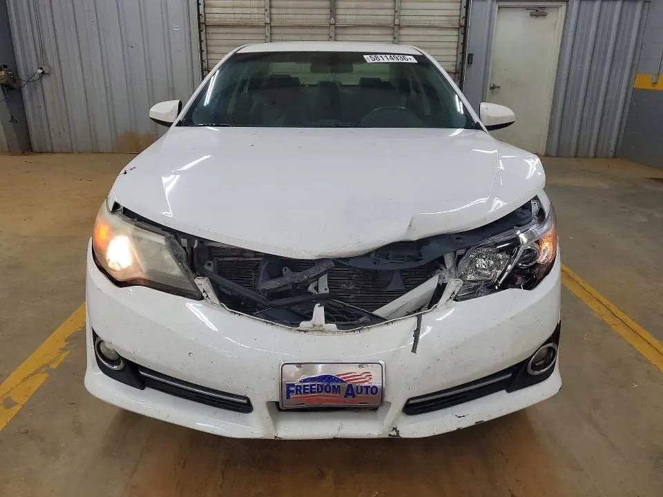 2012 TOYOTA CAMRY SE  