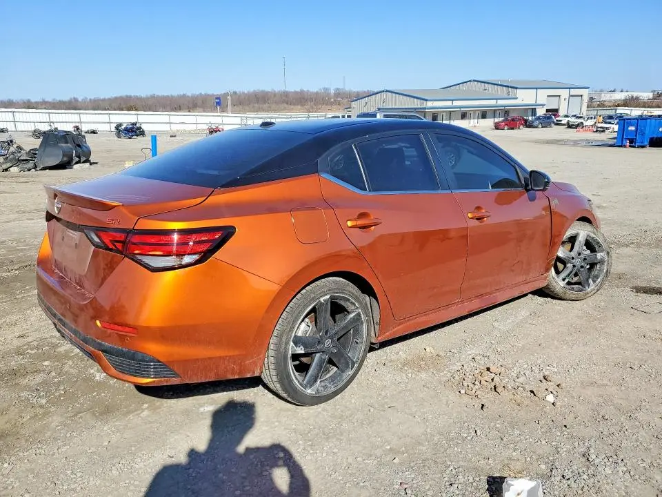 2024 NISSAN SENTRA SR  