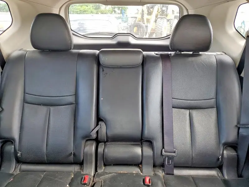 2017 NISSAN ROGUE SL  