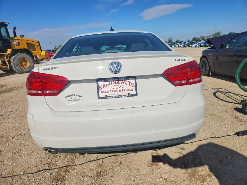 2014 VOLKSWAGEN PASSAT SE  