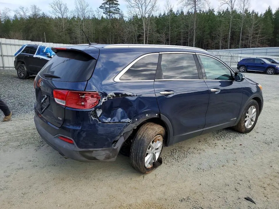 2017 KIA SORENTO LX V6  