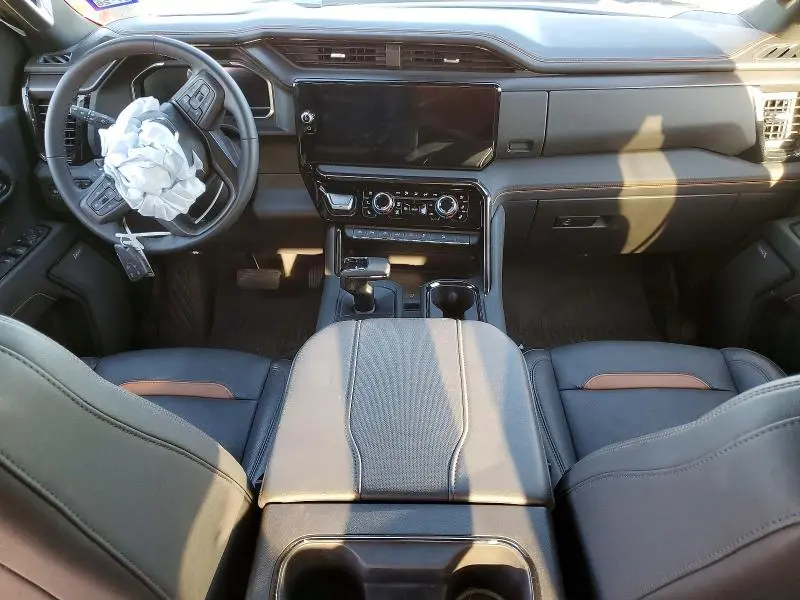 2024 GMC SIERRA K1500 AT4  