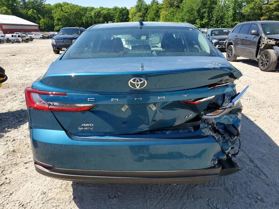 2025 TOYOTA CAMRY LE  