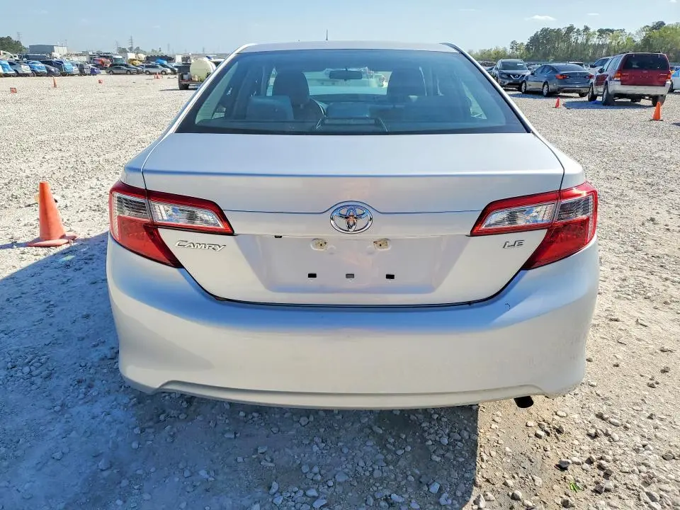 2014 TOYOTA CAMRY LE  