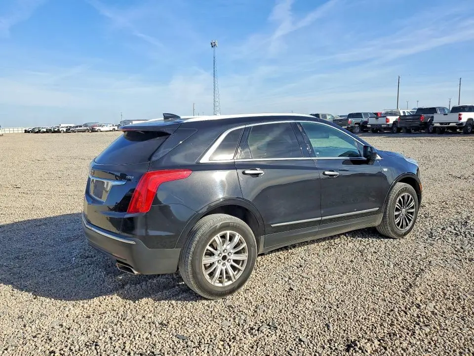 2017 CADILLAC XT5   