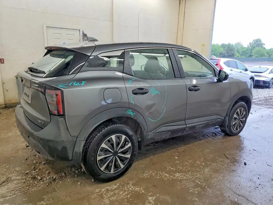 2025 NISSAN KICKS S  