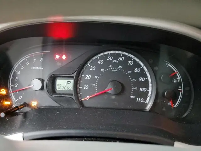 2014 TOYOTA SIENNA LE  