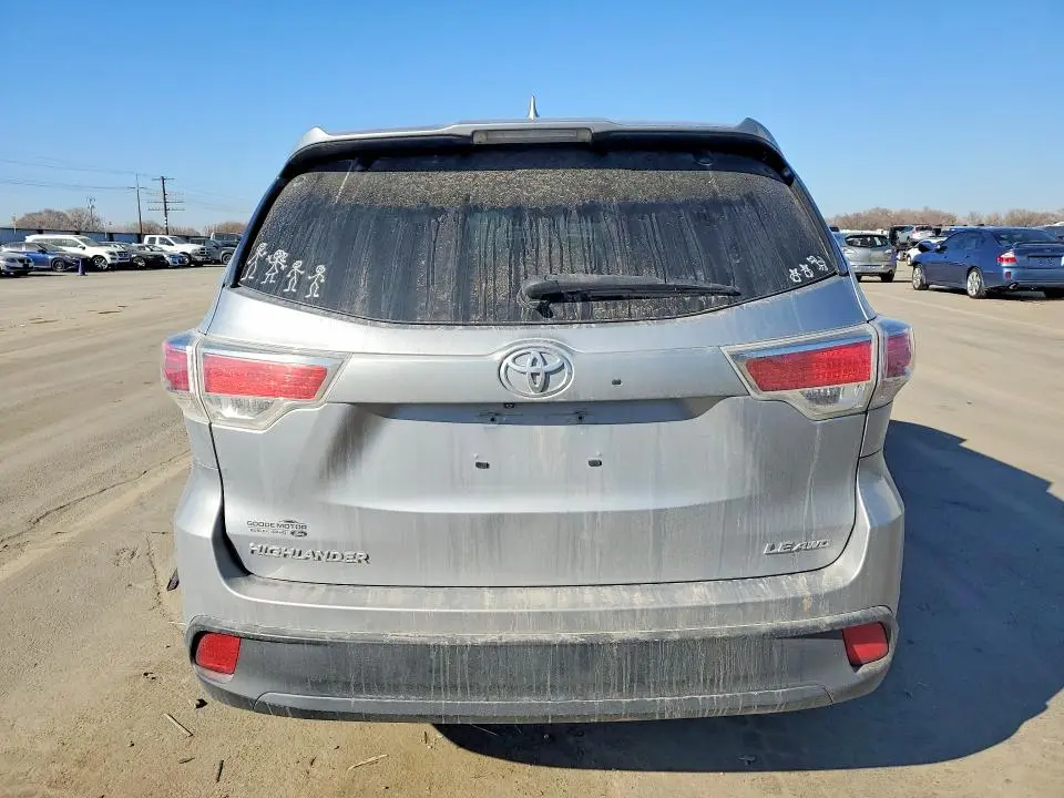 2014 TOYOTA HIGHLANDER LE  