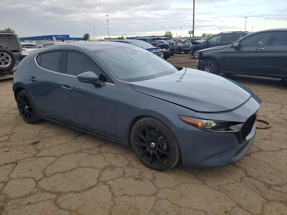 2020 MAZDA 3 PREMIUM  