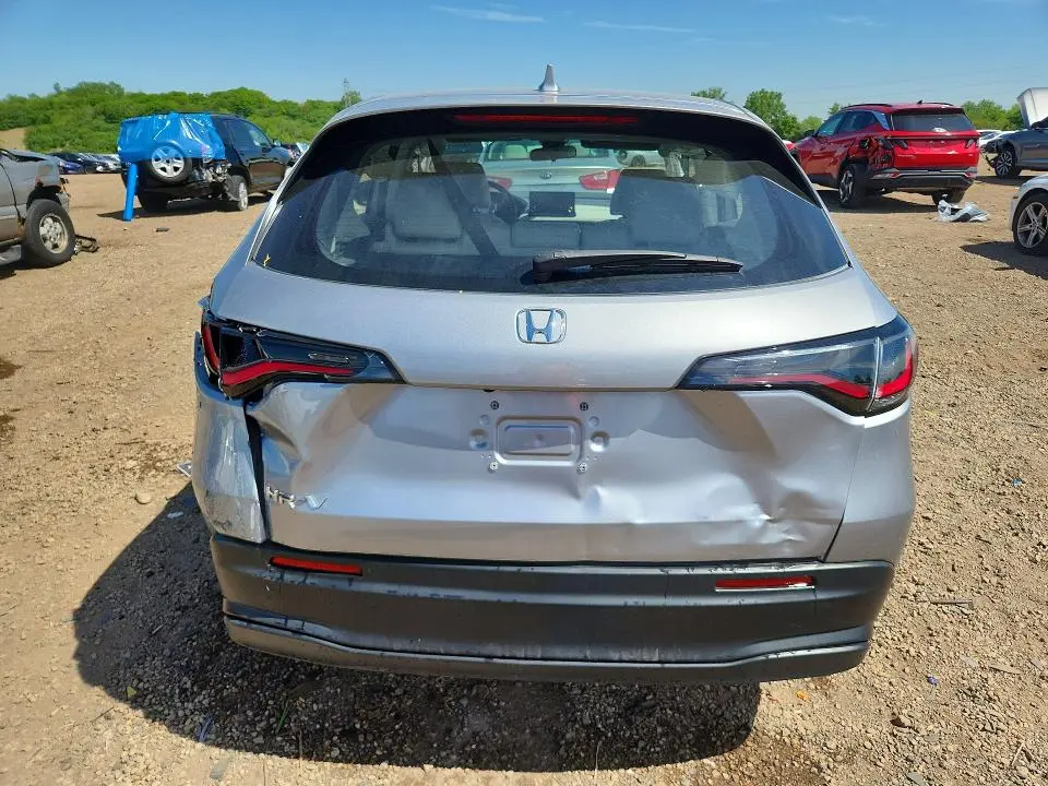 2023 HONDA HR-V LX  