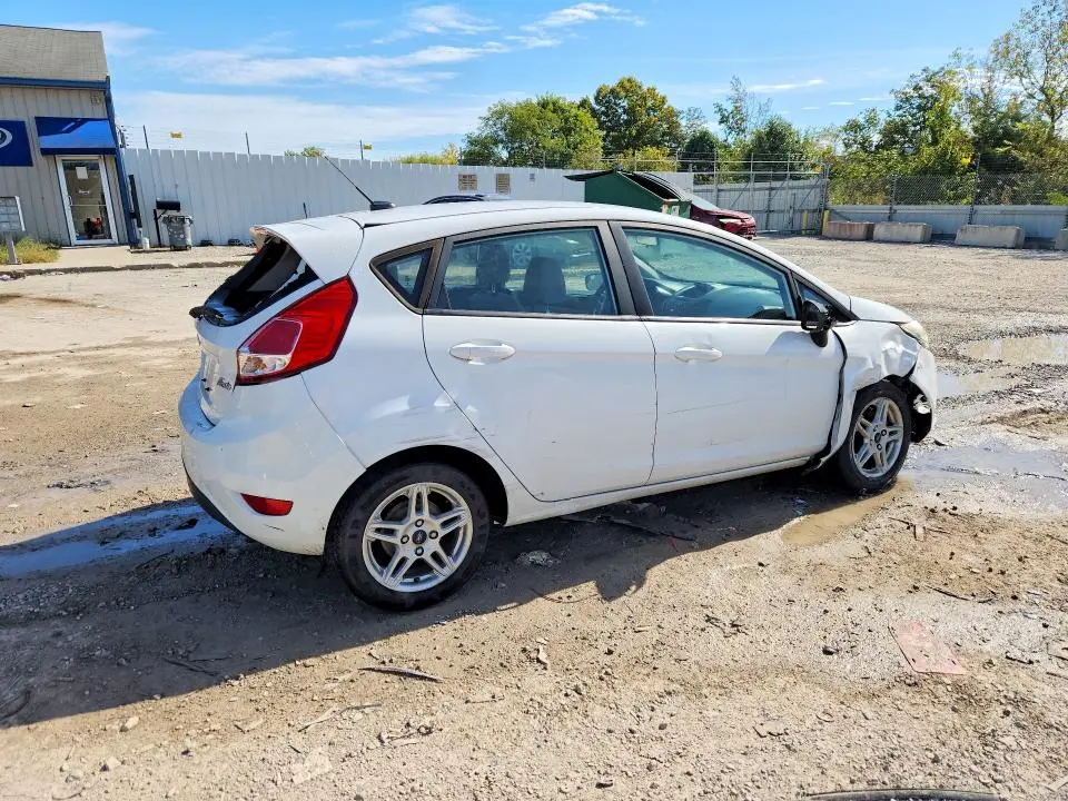 2017 FORD FIESTA SE  