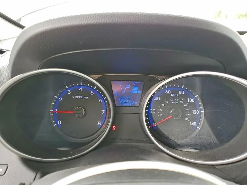 2011 HYUNDAI TUCSON GLS  