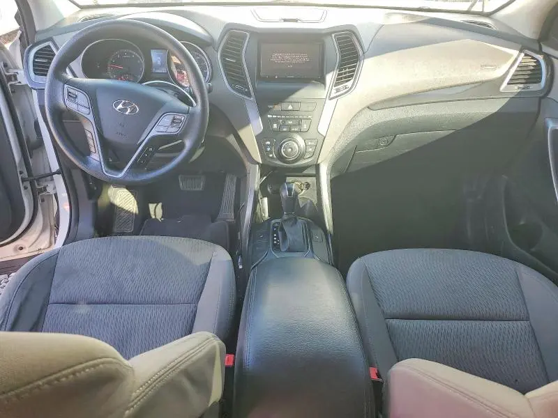 2016 HYUNDAI SANTA FE SE  