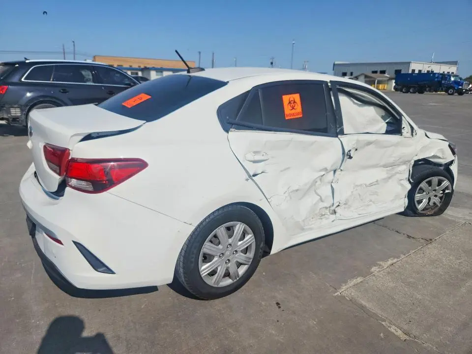 2021 KIA RIO LX  