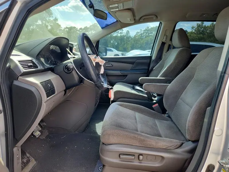 2011 HONDA ODYSSEY LX  