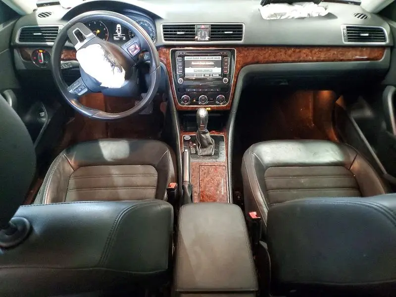 2012 VOLKSWAGEN PASSAT SEL  