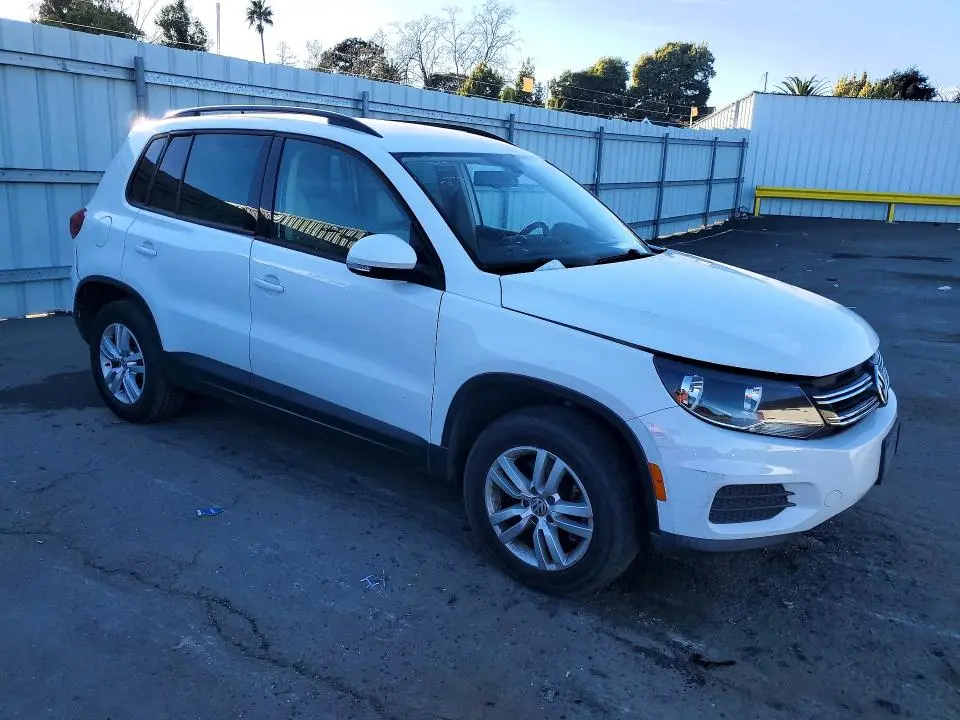 2016 VOLKSWAGEN TIGUAN S  