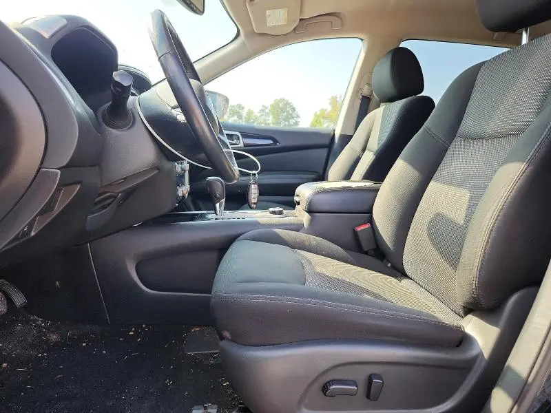 2018 NISSAN PATHFINDER SV  