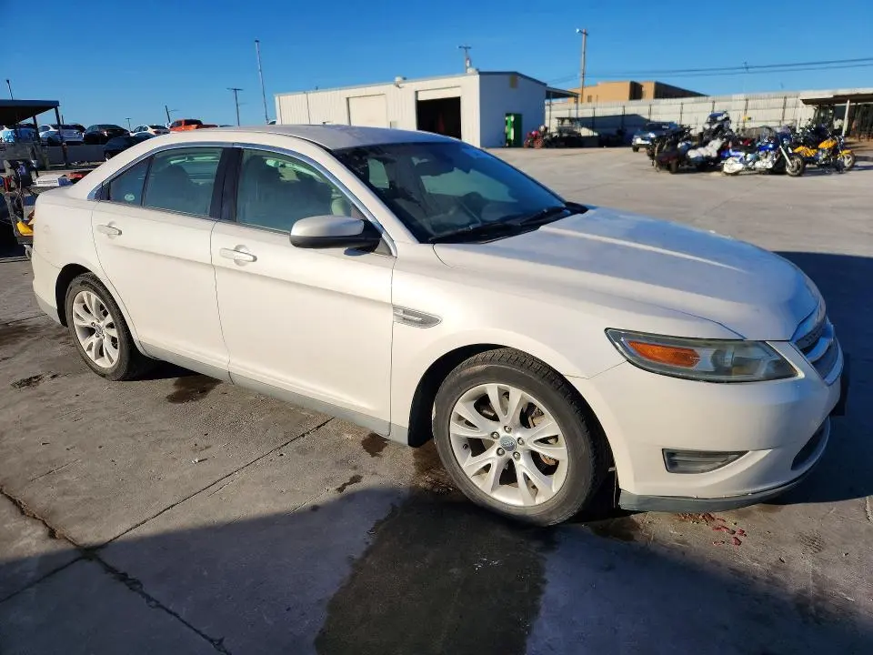 2011 FORD TAURUS SEL  