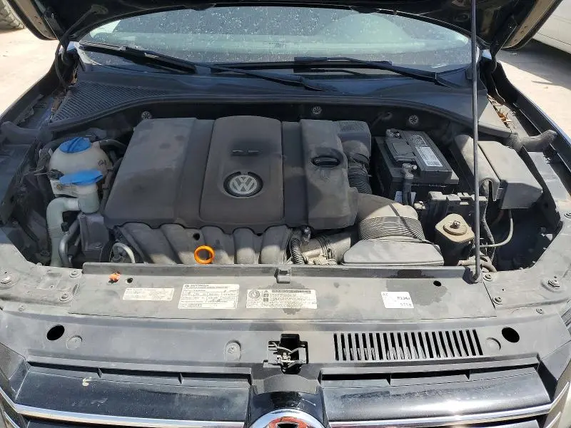 2012 VOLKSWAGEN PASSAT S  