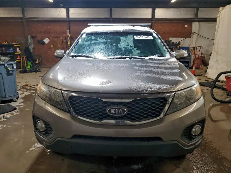 2011 KIA SORENTO BASE  
