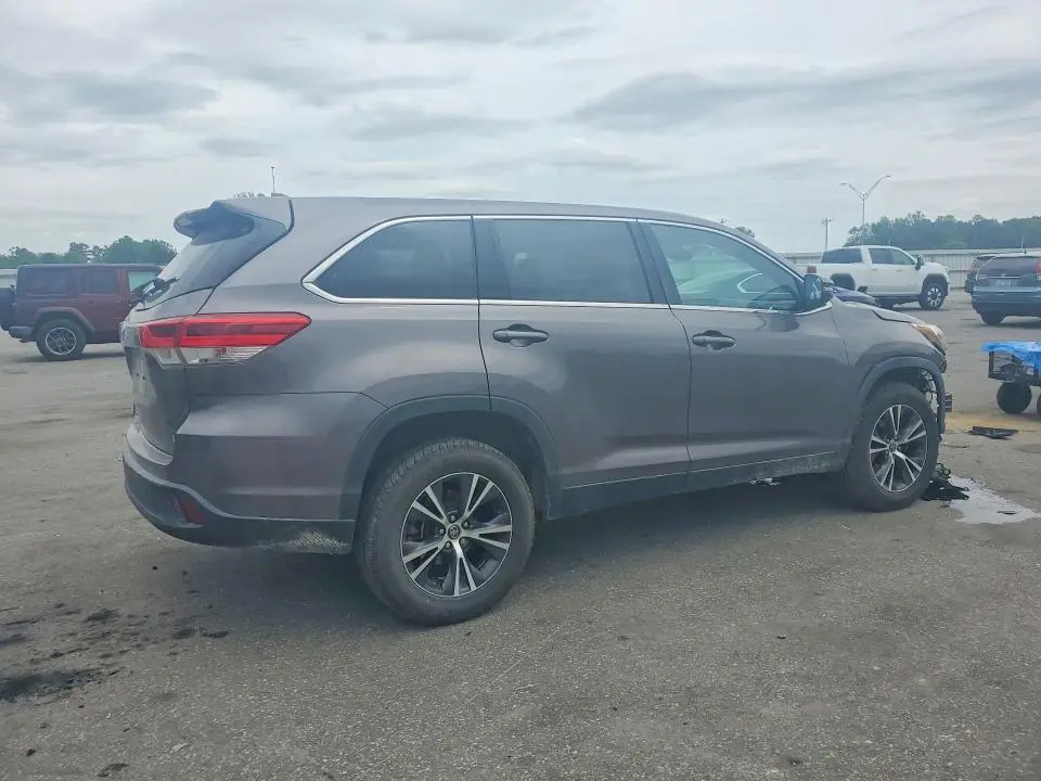 2019 TOYOTA HIGHLANDER LE PLUS  