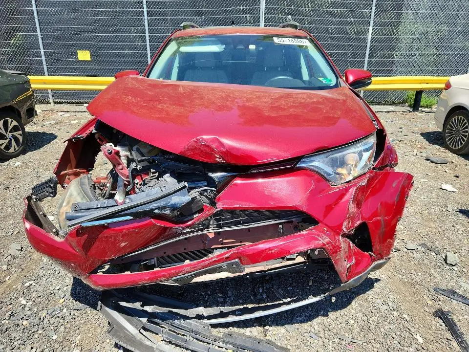 2018 TOYOTA RAV4 XLE  