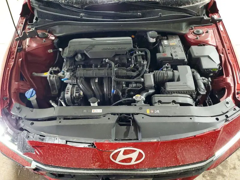 2025 HYUNDAI ELANTRA SE  