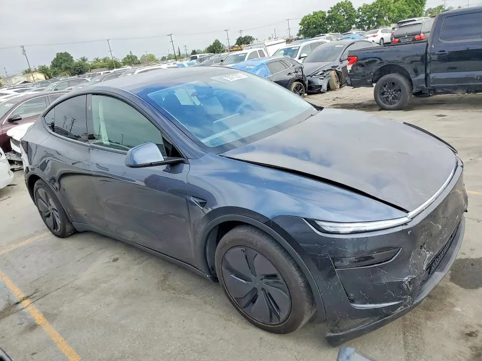 2026 TESLA MODEL Y   