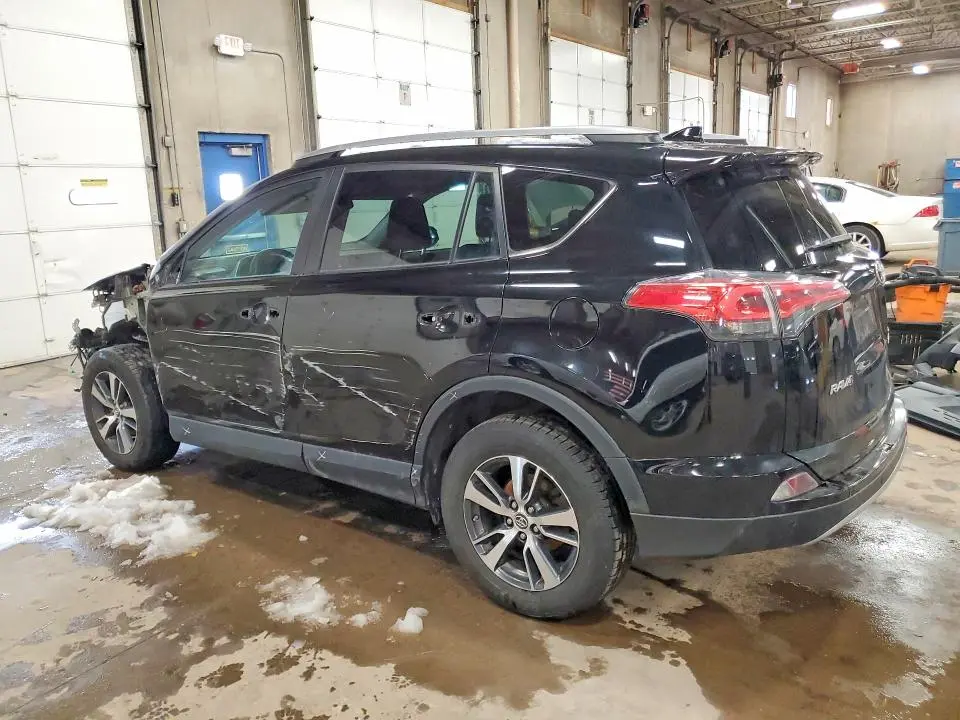 2018 TOYOTA RAV4 XLE  