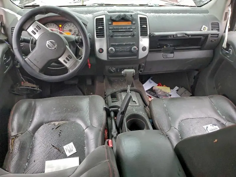 2010 NISSAN FRONTIER CREW CAB SE  