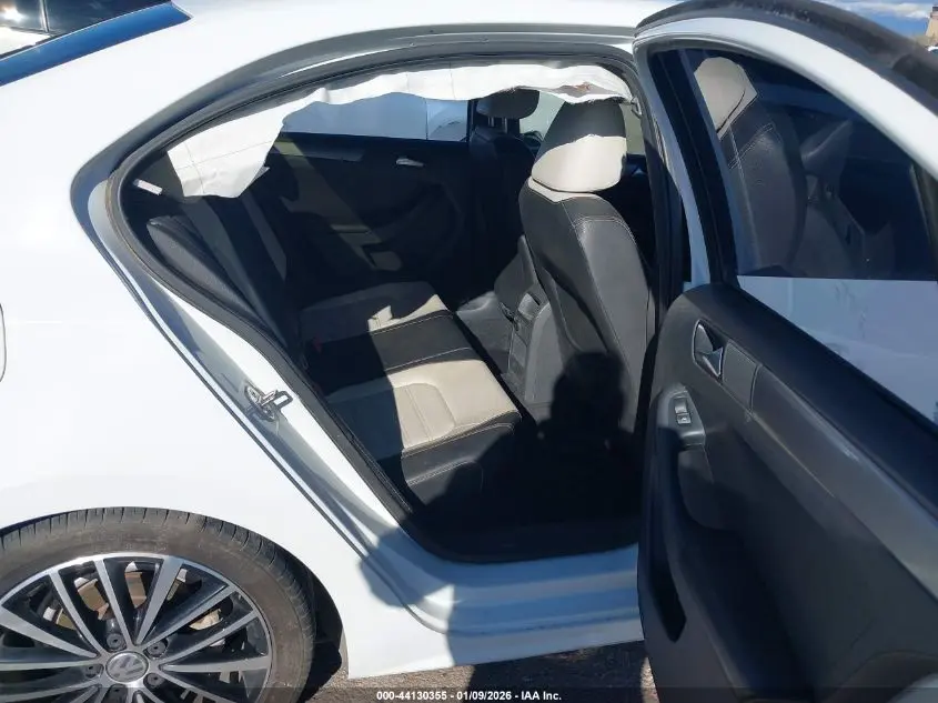 2016 VOLKSWAGEN JETTA 1.8T SPORT