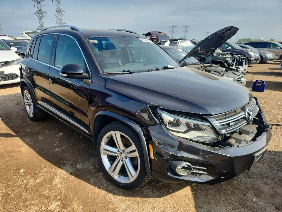 2014 VOLKSWAGEN TIGUAN S  