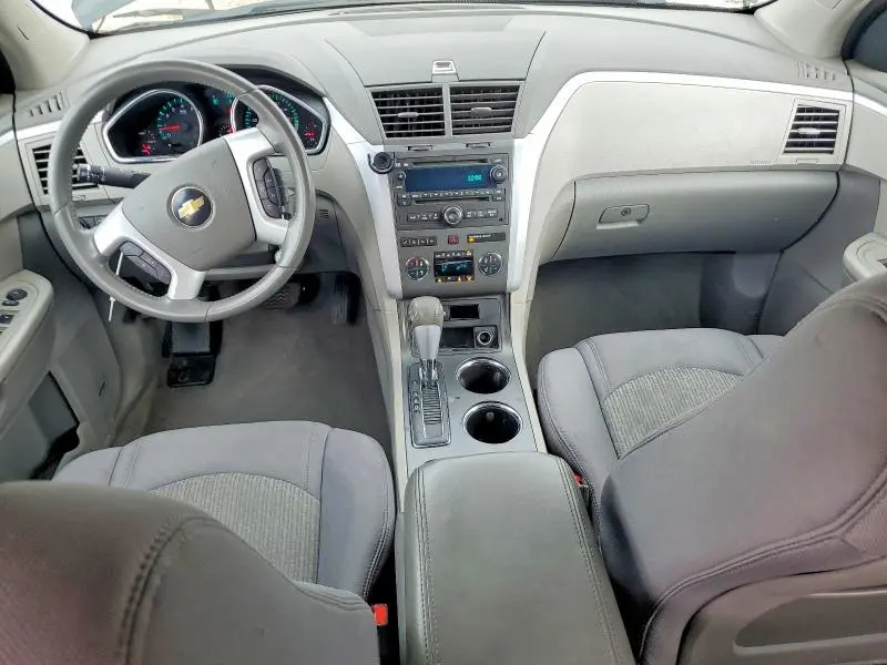 2011 CHEVROLET TRAVERSE LT  