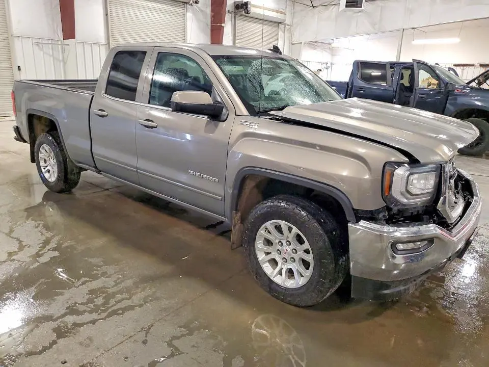 2017 GMC SIERRA K1500 SLE  