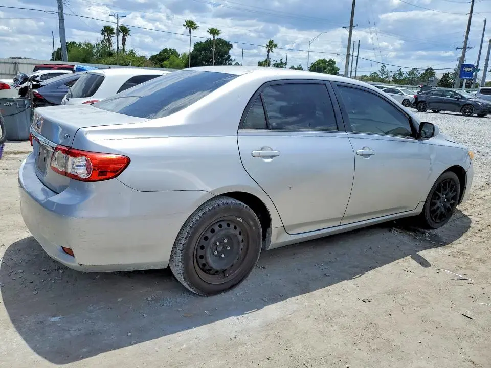 2013 TOYOTA COROLLA LE  