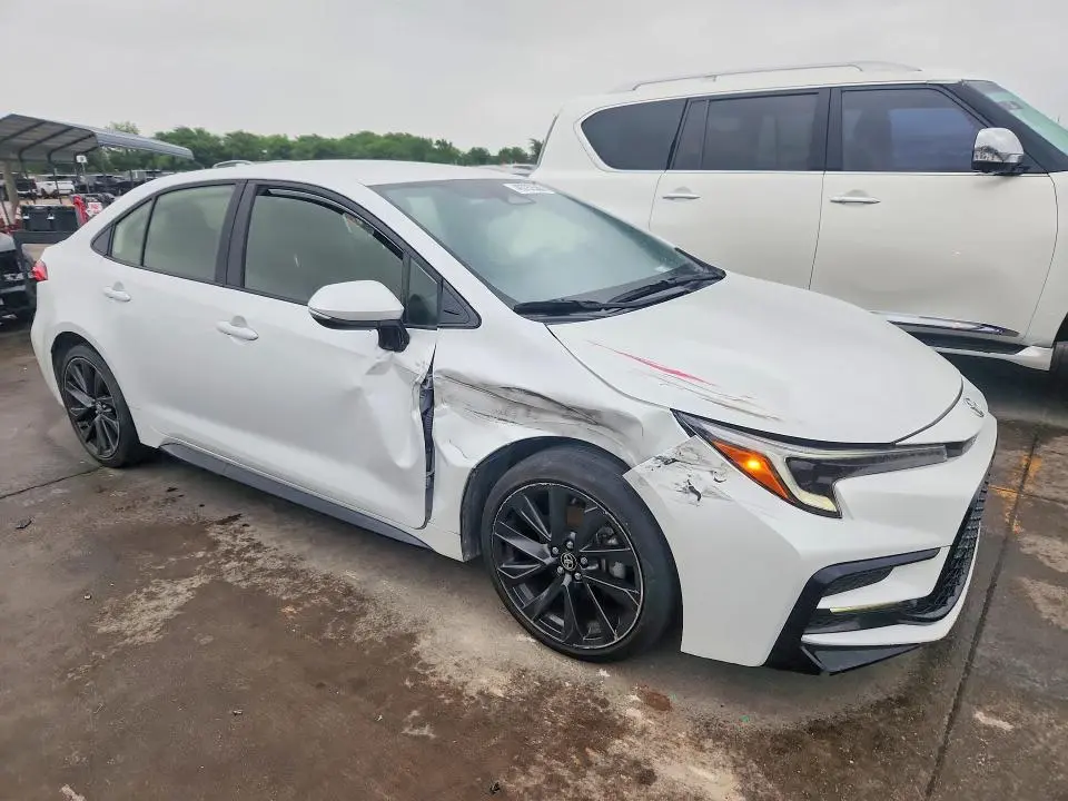 2024 TOYOTA COROLLA SE  