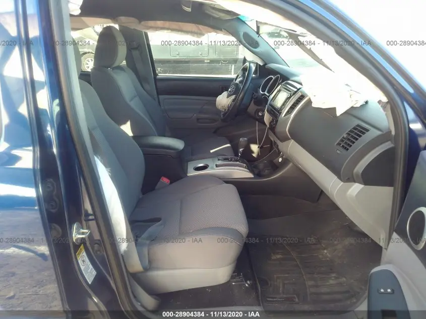 2015 TOYOTA TACOMA 