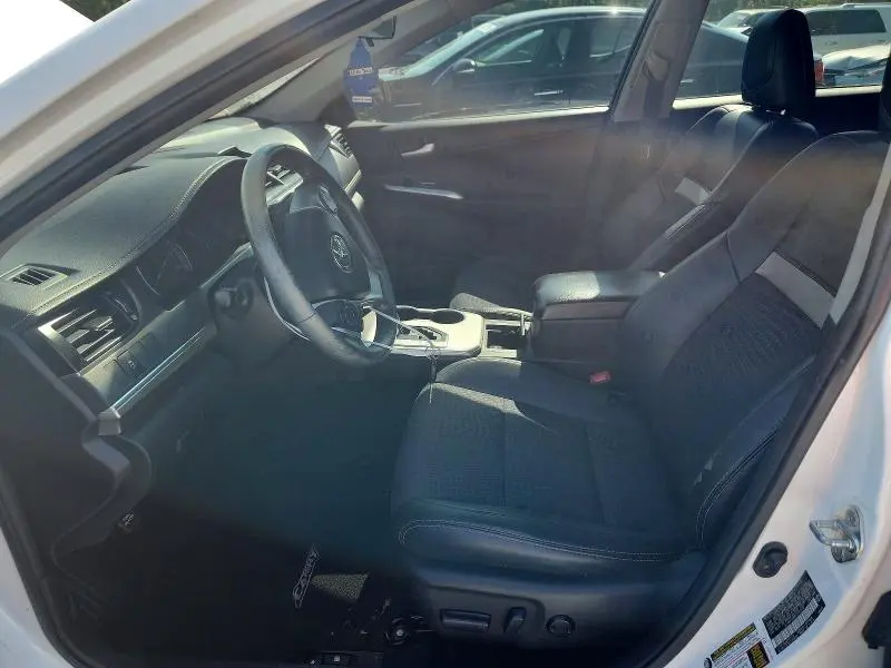 2012 TOYOTA CAMRY SE  