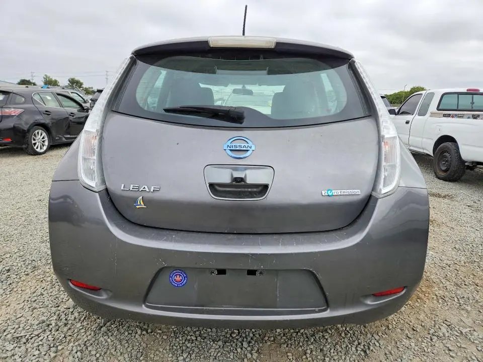 2015 NISSAN LEAF S  