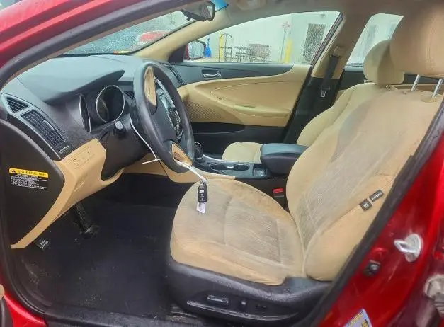 2012 HYUNDAI SONATA GLS  