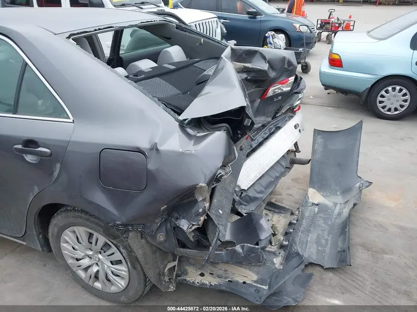 2014 TOYOTA CAMRY LE