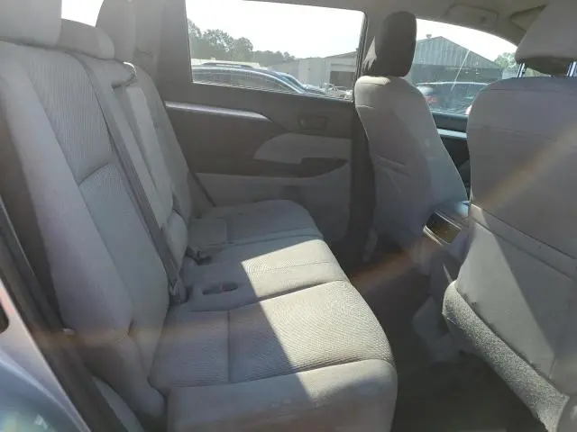 2015 TOYOTA HIGHLANDER LE  