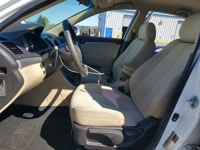 2010 HYUNDAI SONATA GLS  