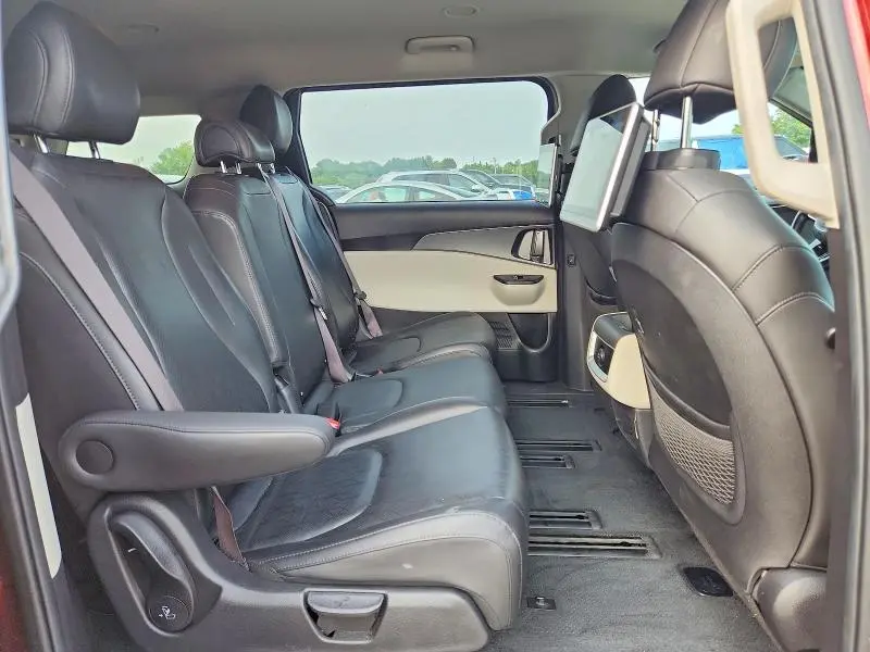 2022 KIA CARNIVAL LX  