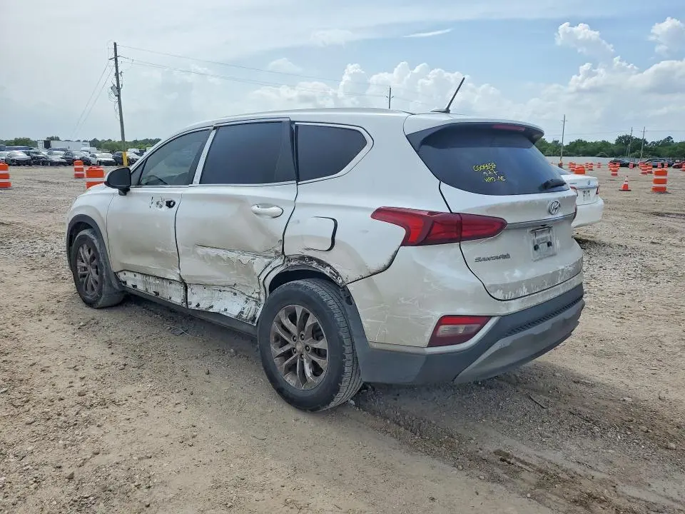 2020 HYUNDAI SANTA FE SE  